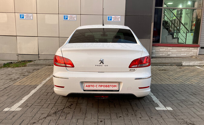 Peugeot 408
