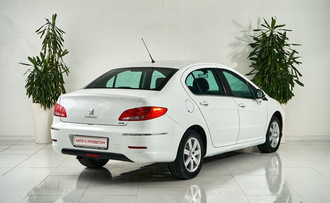 Peugeot 408