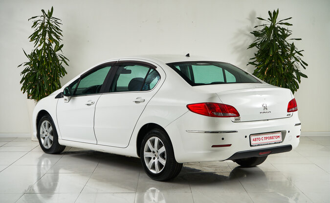 Peugeot 408