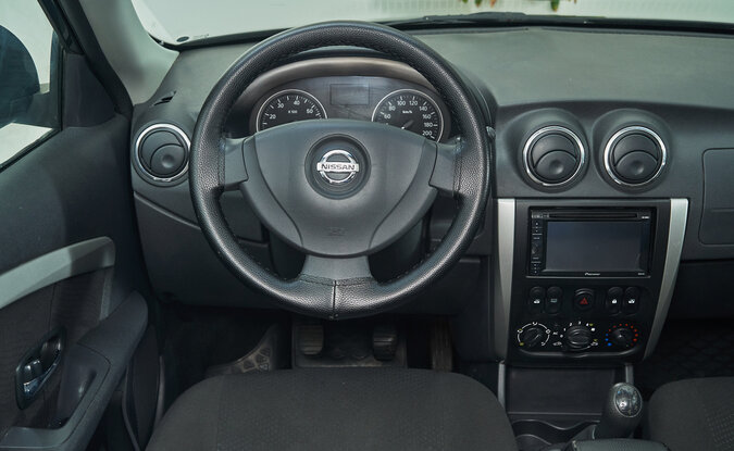 Nissan Almera