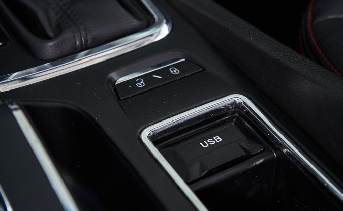 Geely Emgrand EC7