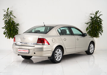 Opel Astra Вид 5