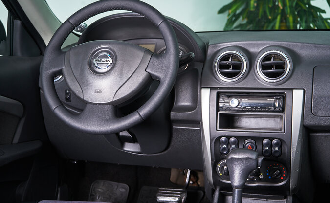 Nissan Almera