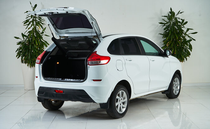 Lada XRAY