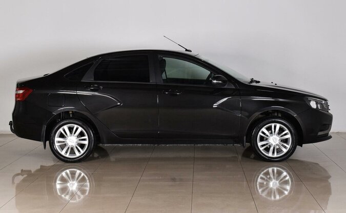 Lada Vesta