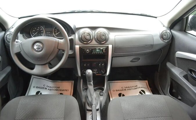 Nissan Almera